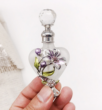 Load image into Gallery viewer, European Love Perfume Bottle
